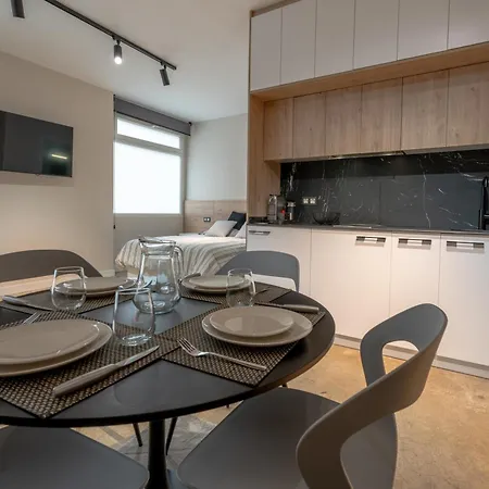 Estudio Moderno En Centro شقة